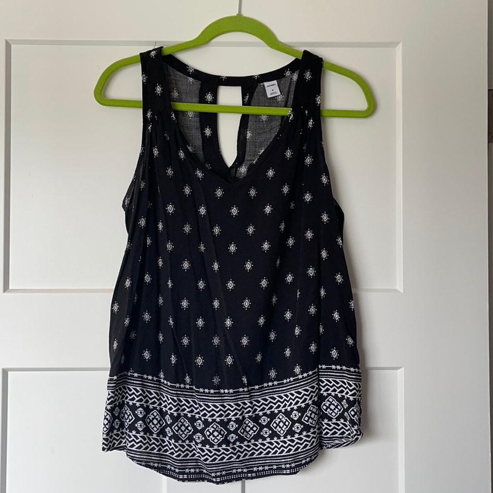 Flowy Tank